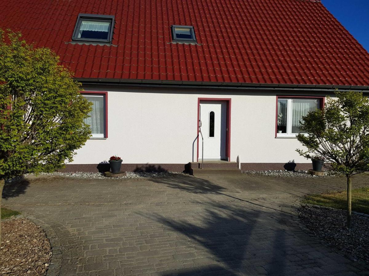 Ferienwohnung Am Peenetal Bentzin Екстер'єр фото